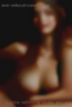 I like watching guys clubs galleries jack off.